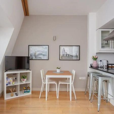 Stylish 1 Bedroom Apartment Near Northcote Road ลอนดอน ภายนอก รูปภาพ