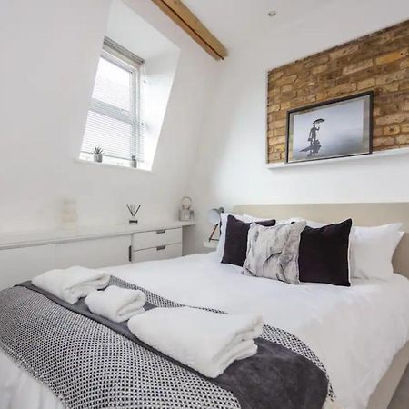 Stylish 1 Bedroom Apartment Near Northcote Road ลอนดอน ภายนอก รูปภาพ