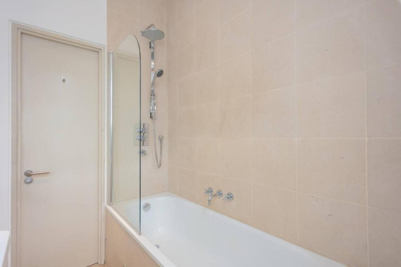 Stylish 1 Bedroom Apartment Near Northcote Road ลอนดอน ภายนอก รูปภาพ